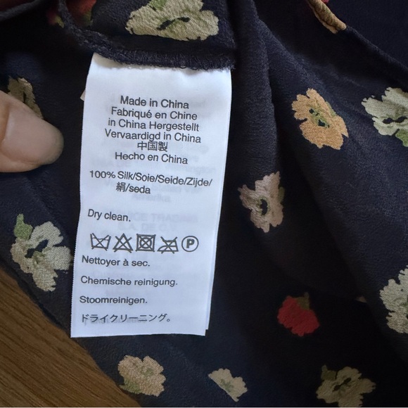 Madewell 100% Silk Floral Blouse Women’s 12 Navy V-Neck Ruched Short Sleeve - Picture 8 of 8